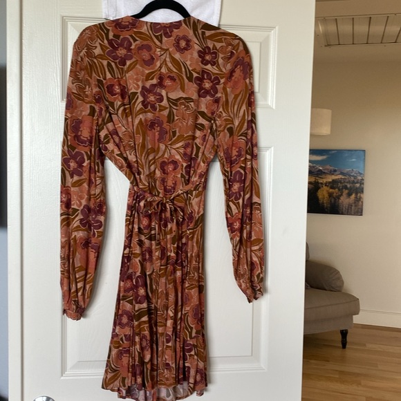 Love stitch wrap dress - Picture 2 of 4